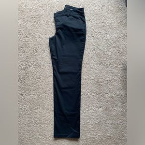 Woman’s Work Pant Size 6 Wrinkle Free Relaxed Fit Midrise Straight Leg LIKE NEW!